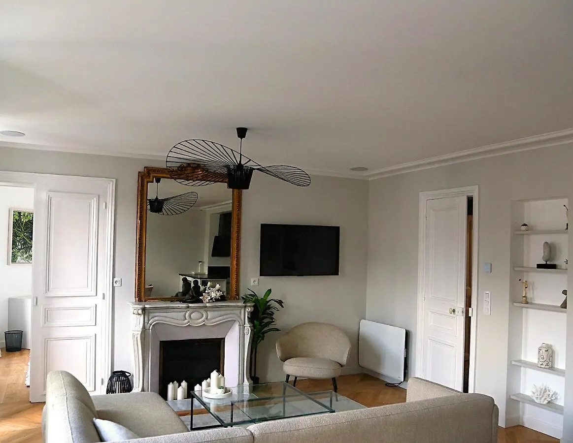 Le Ciel De - Montparnasse & Jardin Du Luxembourg Bed & Breakfast *